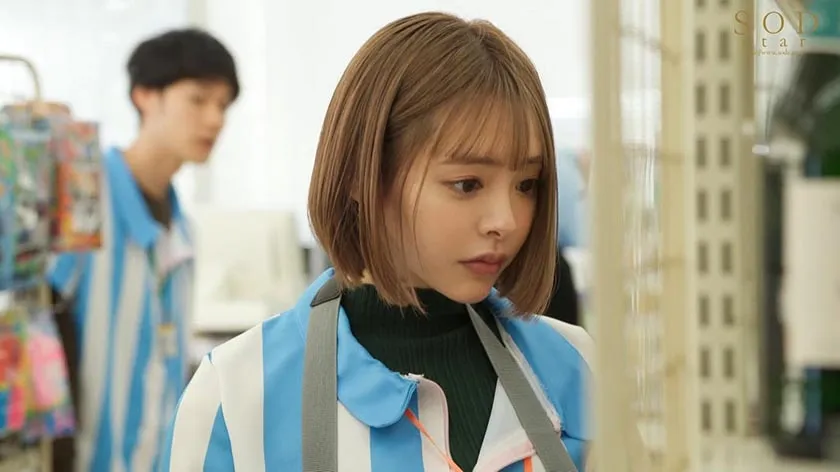 女优山手梨爱宣传照