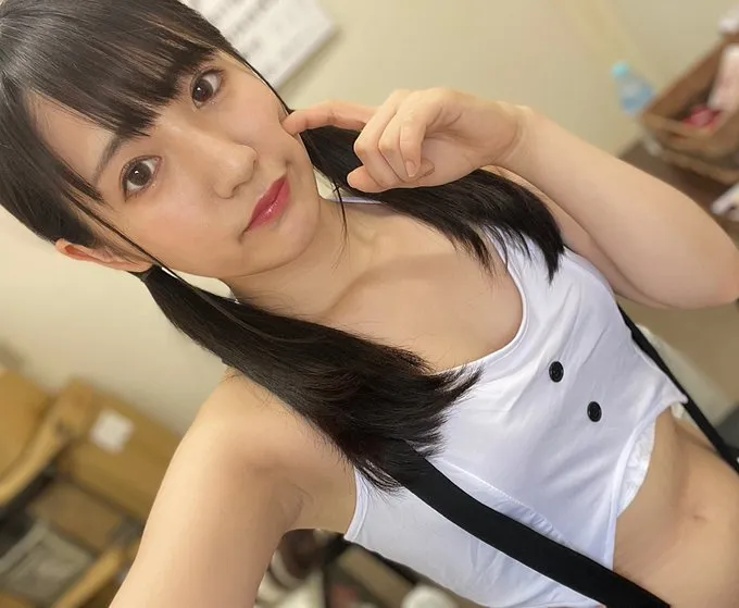 新井里真工作照