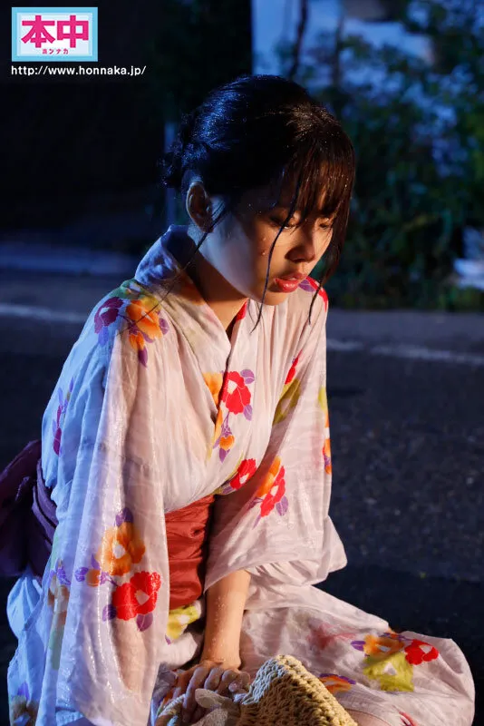 新井リマ作品中展现的唯美画面