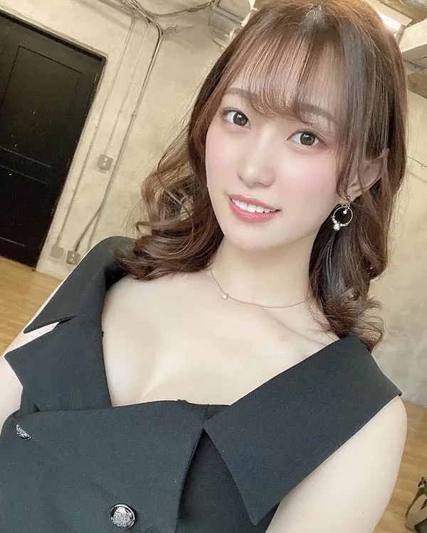 美谷朱里个人写真