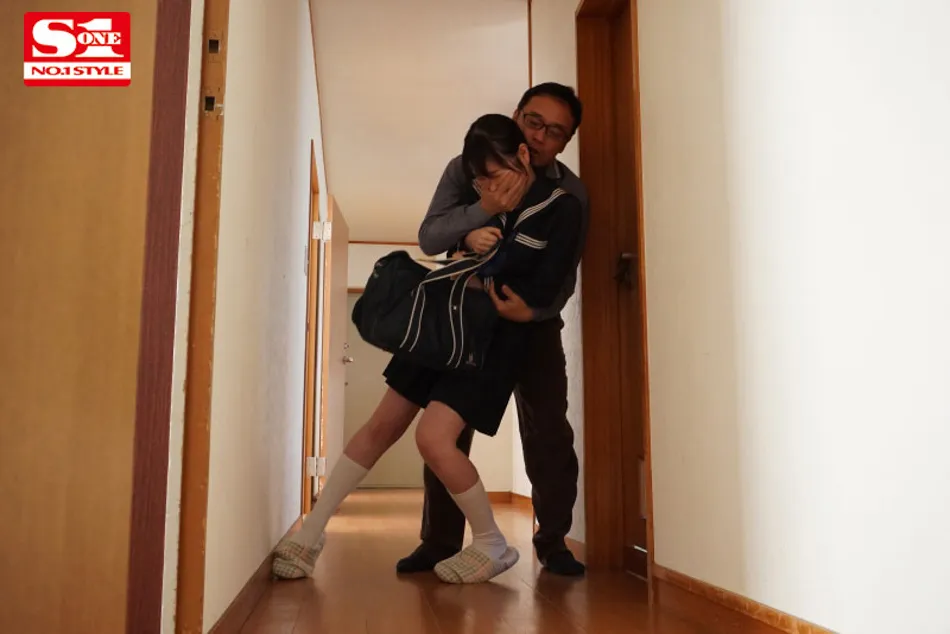 乙爱丽丝职业形象