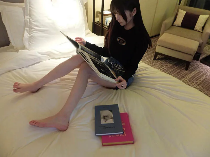 明里つむぎ最新写真