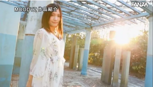 咲乃小春官方宣传海报