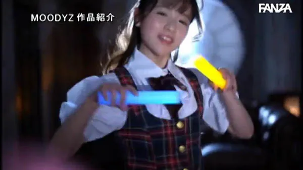 永瀬ゆい现代风格服装造型