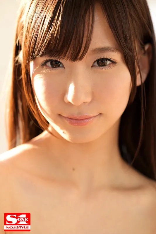 吉咲あきな官方宣传照