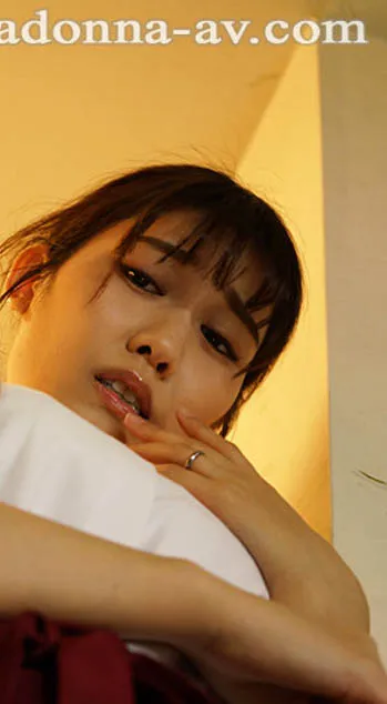 ヴァレンタリッチ个人侧面照