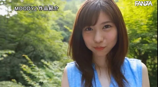 蓝芽美月形象照-6