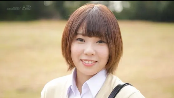 朝仓由衣现代时尚形象