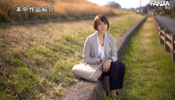 麻里梨夏作品海报