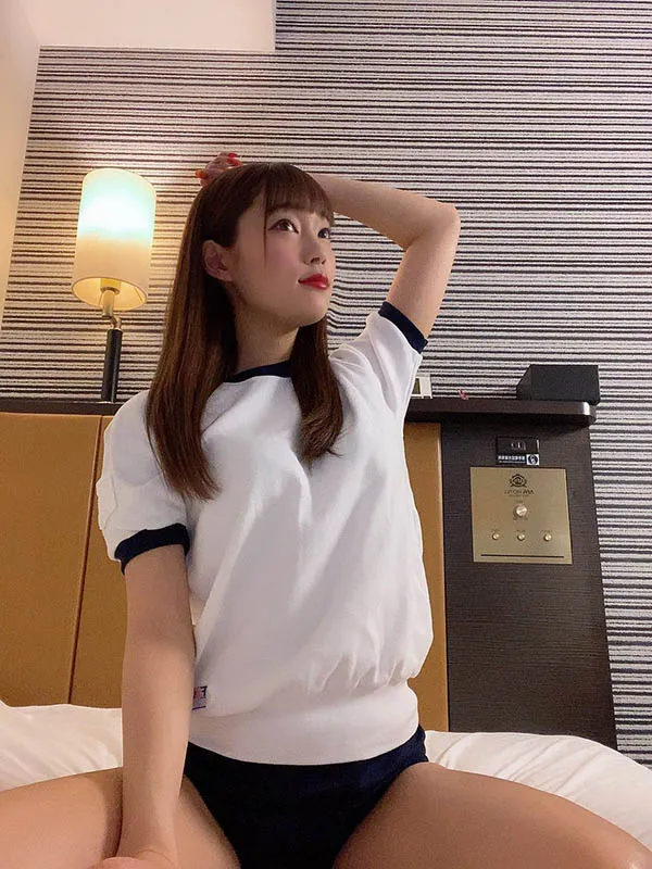 栗栖みなみ个人写真第三张