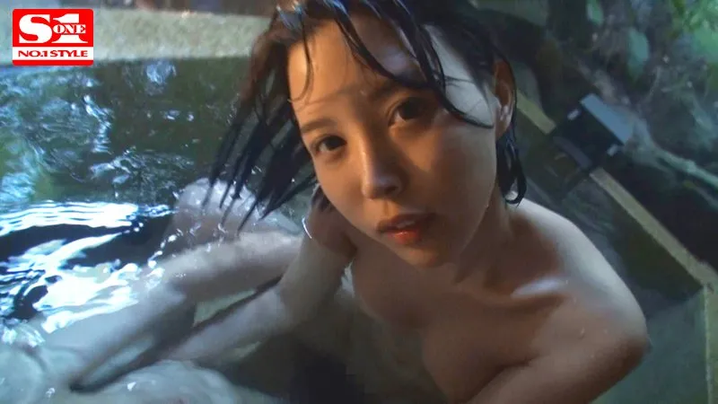 主演葵つかさ温泉旅馆场景