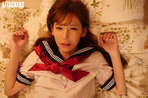 明里つむぎ穿水手服